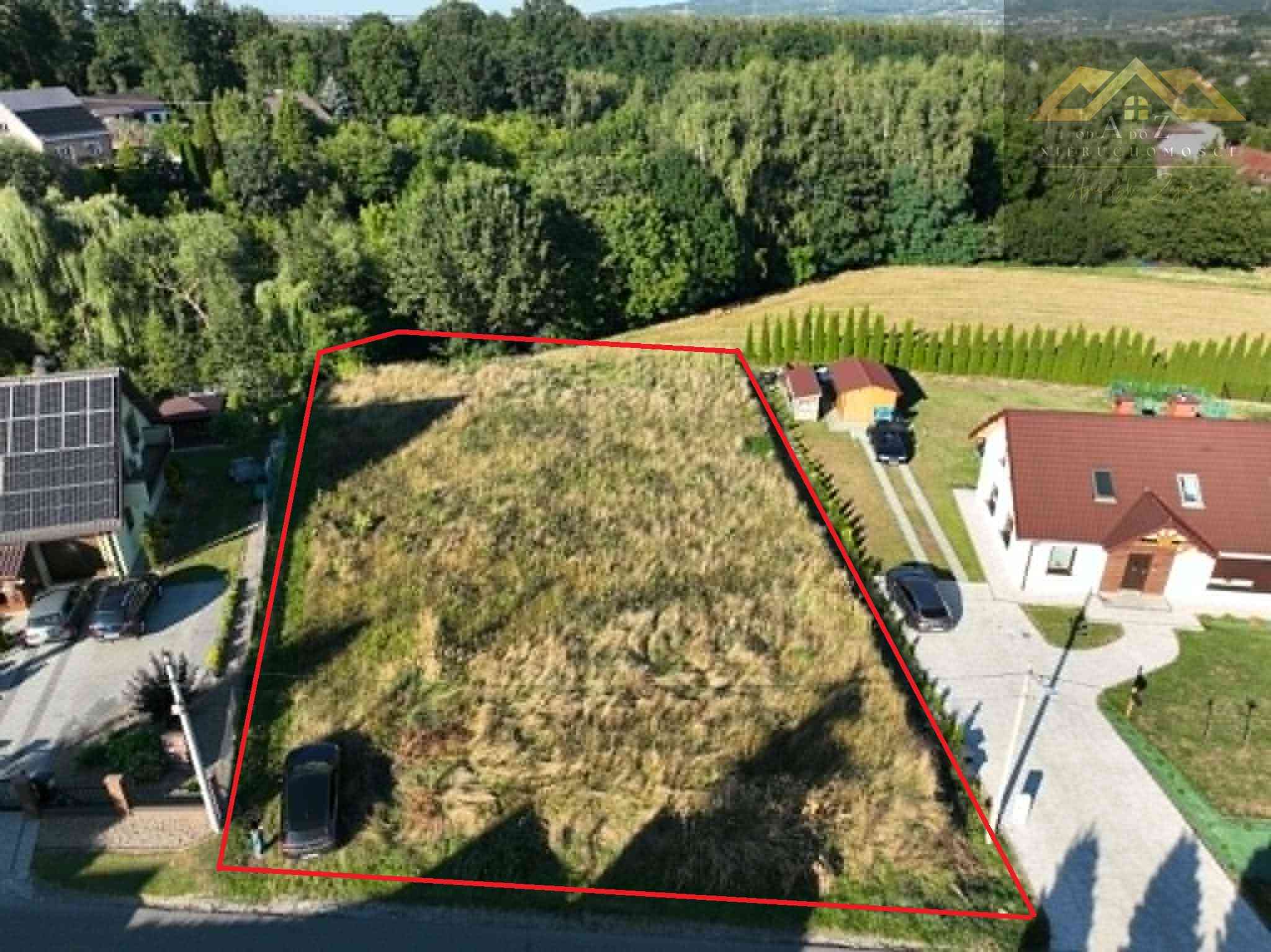 Piękna widokowa działka budowlana w centrum wsi