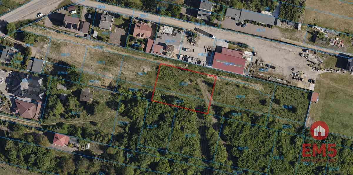 Działka budowlana 1530m2 z WZ - zdjęcie 2