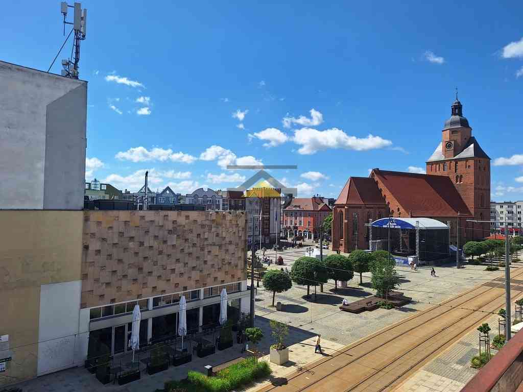 Mieszkanie w samym centrum z widokiem na katedrę - zdjęcie 2