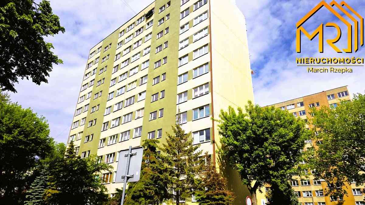 Mieszkanie na parterze  – po kapitalnym remoncie