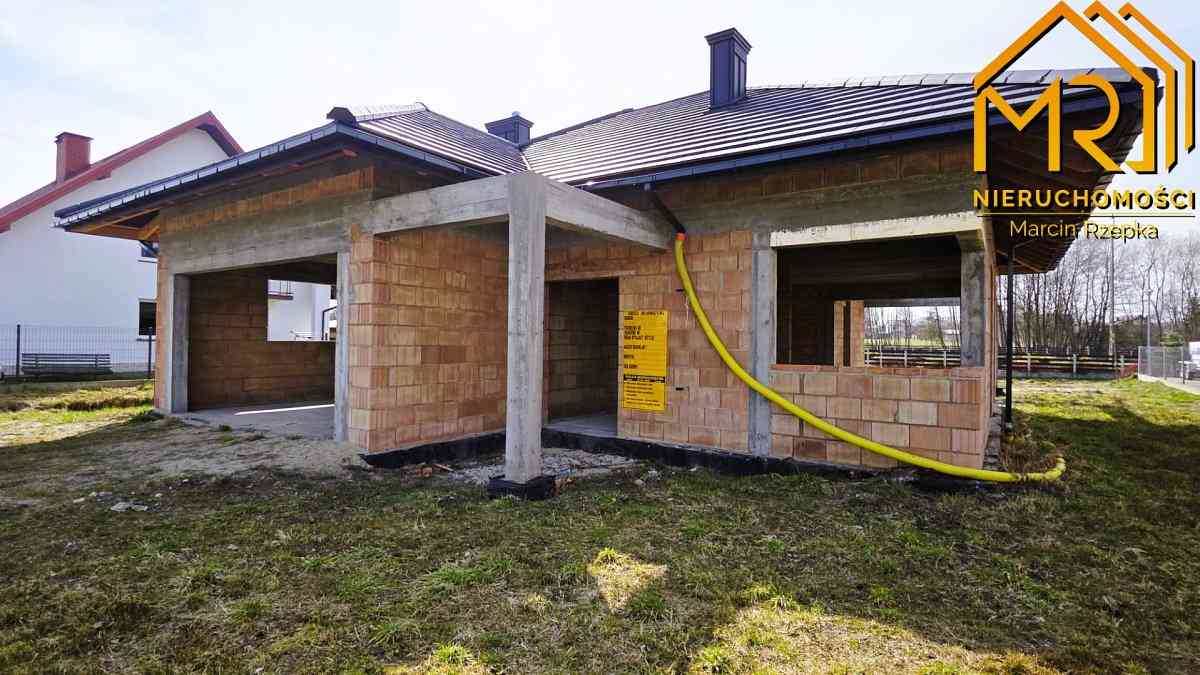 Dom w stanie surowym otwartym – Pogórska Wola