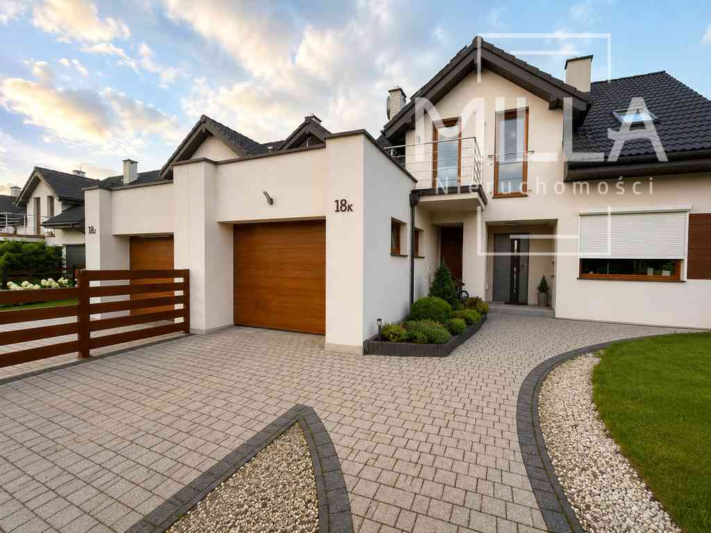 Dom 258 m² komfortu w sąsiedztwie lasu