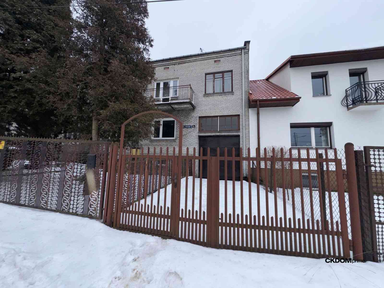 Dwa budynki mieszkalne i ponad 2000 m² gruntu w Starachowicach - zdjęcie 10