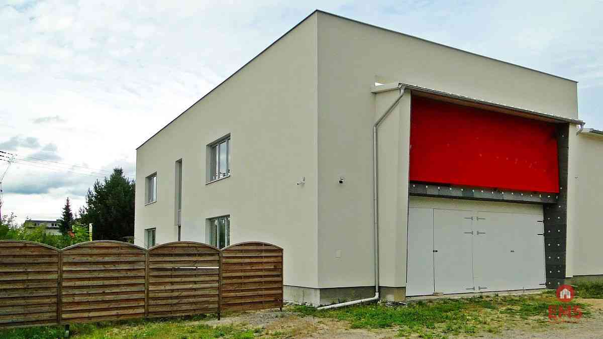 Fasty. Budynek użytkowy 400 m2