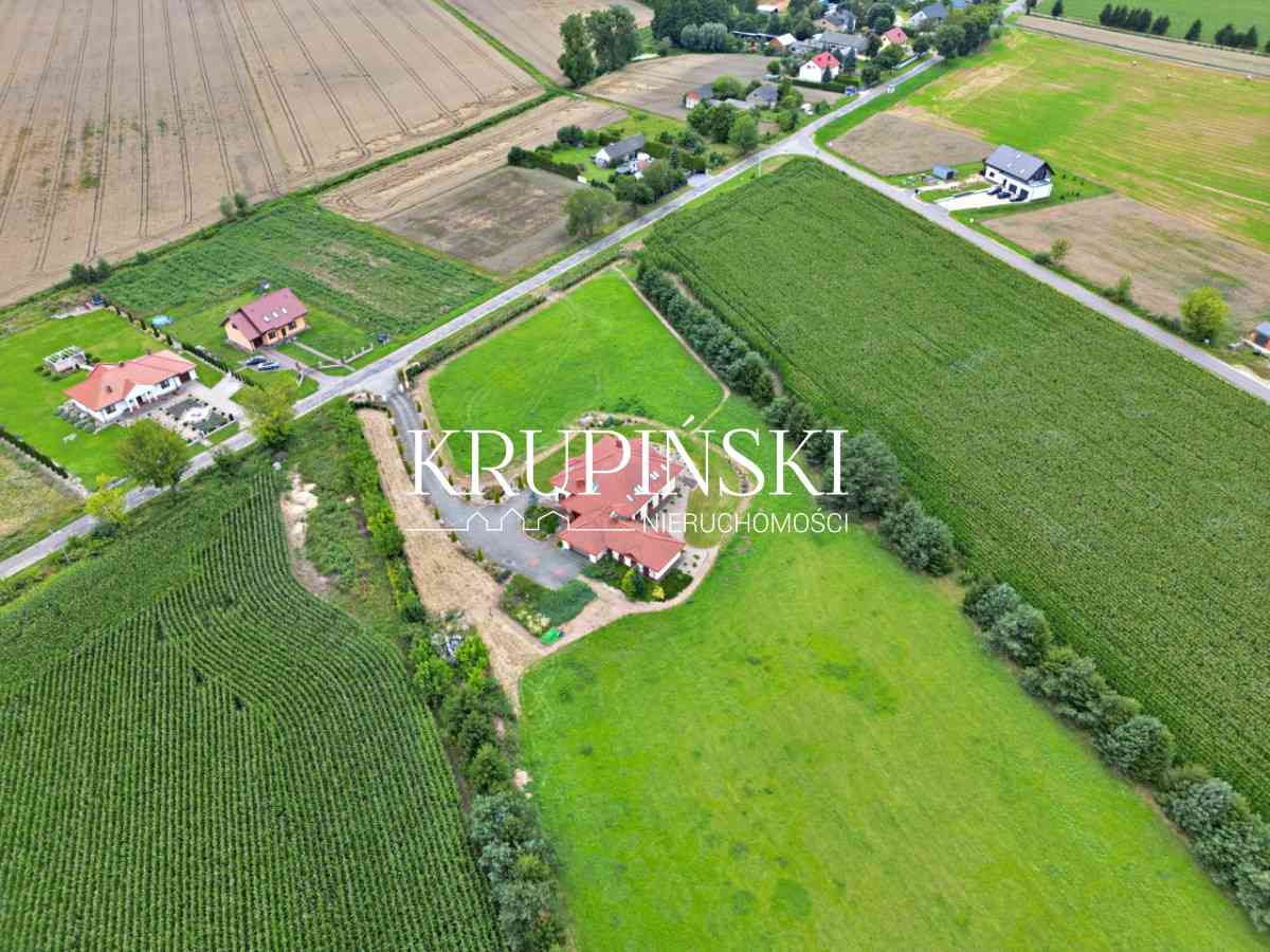 Wyjątkowa posiadłość z dużą działką blisko Torunia - zdjęcie 4