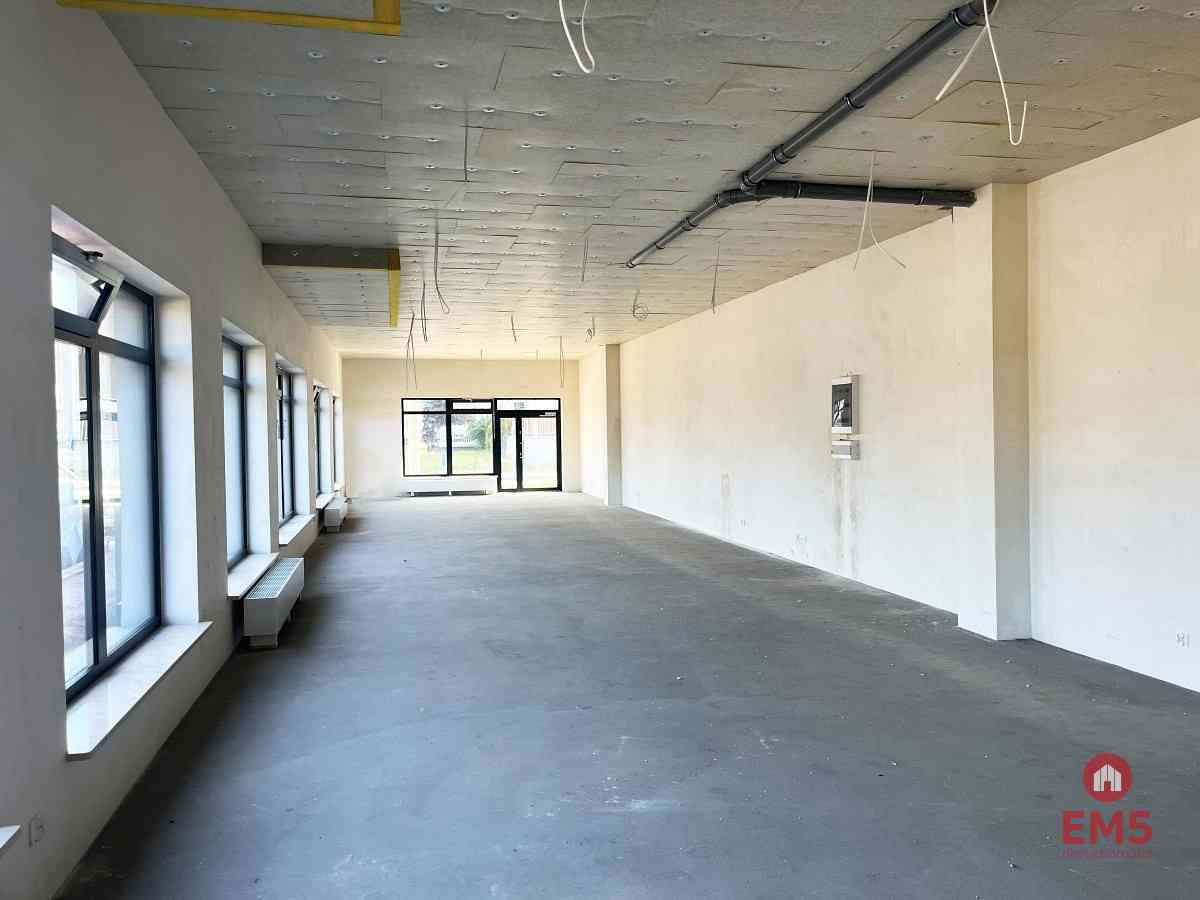 Nowy lokal 180 m2, parter - zdjęcie 4
