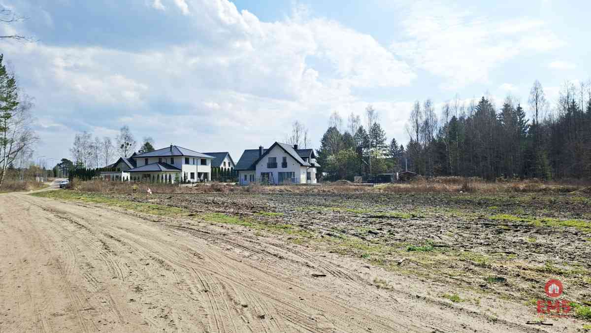 Działka blisko lasu w Solniczkach. 1109 m2 - zdjęcie 5
