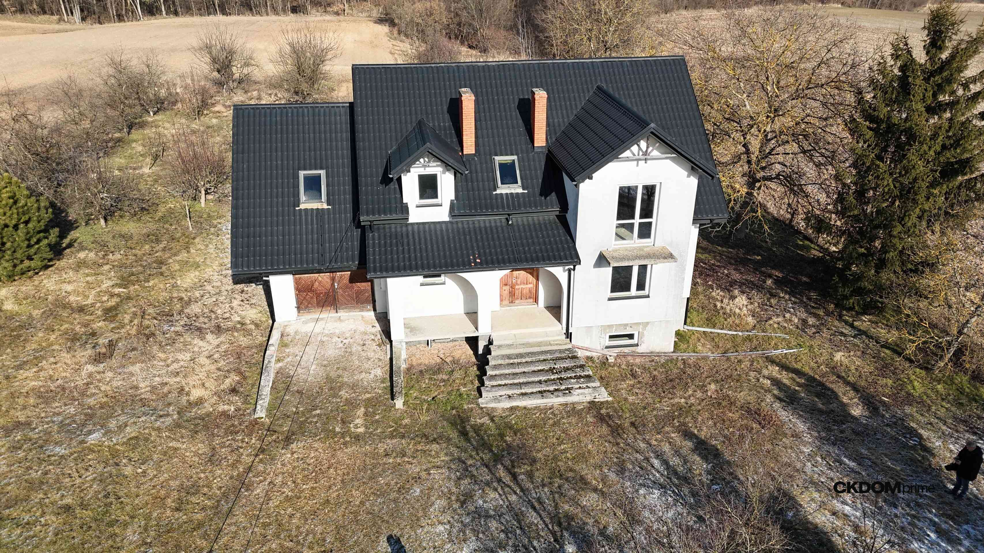 Bugaj – dom 170 m², działka 7600 m², stan dewel.