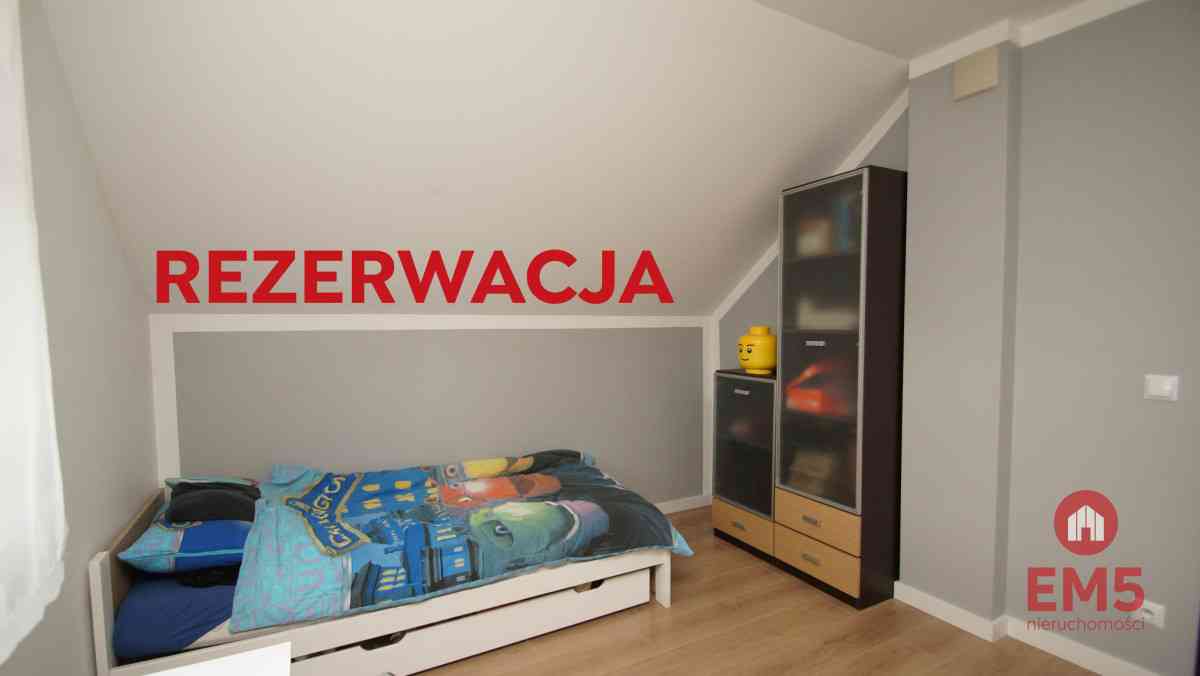 Wolnostojacy dom w spokojnej okolicy - zdjęcie 9