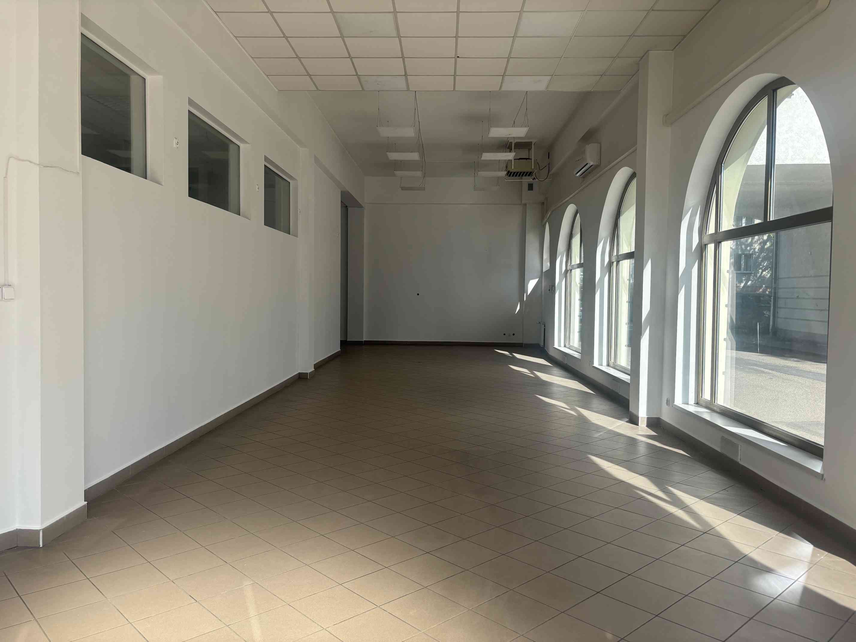 Lokal usługowy z witryną i klimatyzacją, 117 m², Brodnica - zdjęcie 4
