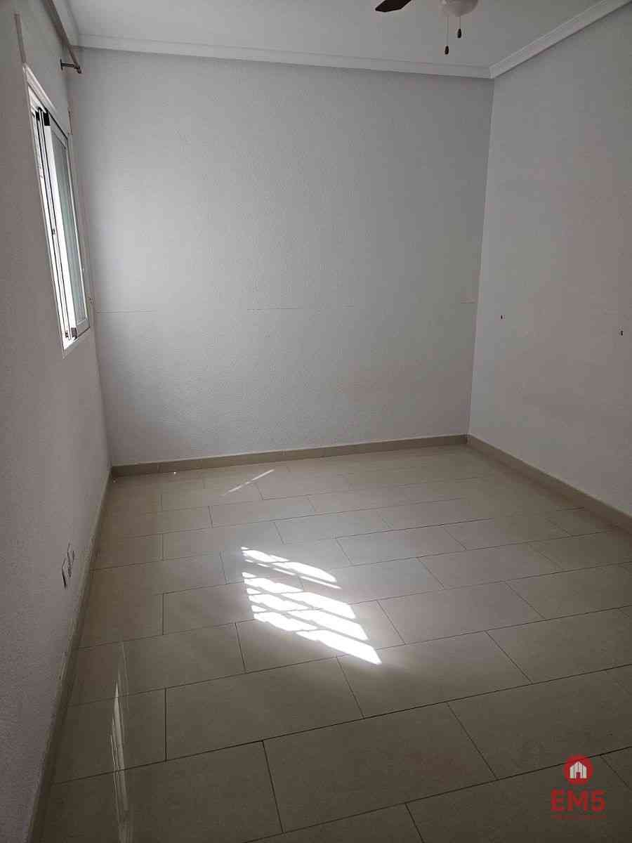 4 pokoje / Torrevieja Playa del Cura / Hiszpania - zdjęcie 7