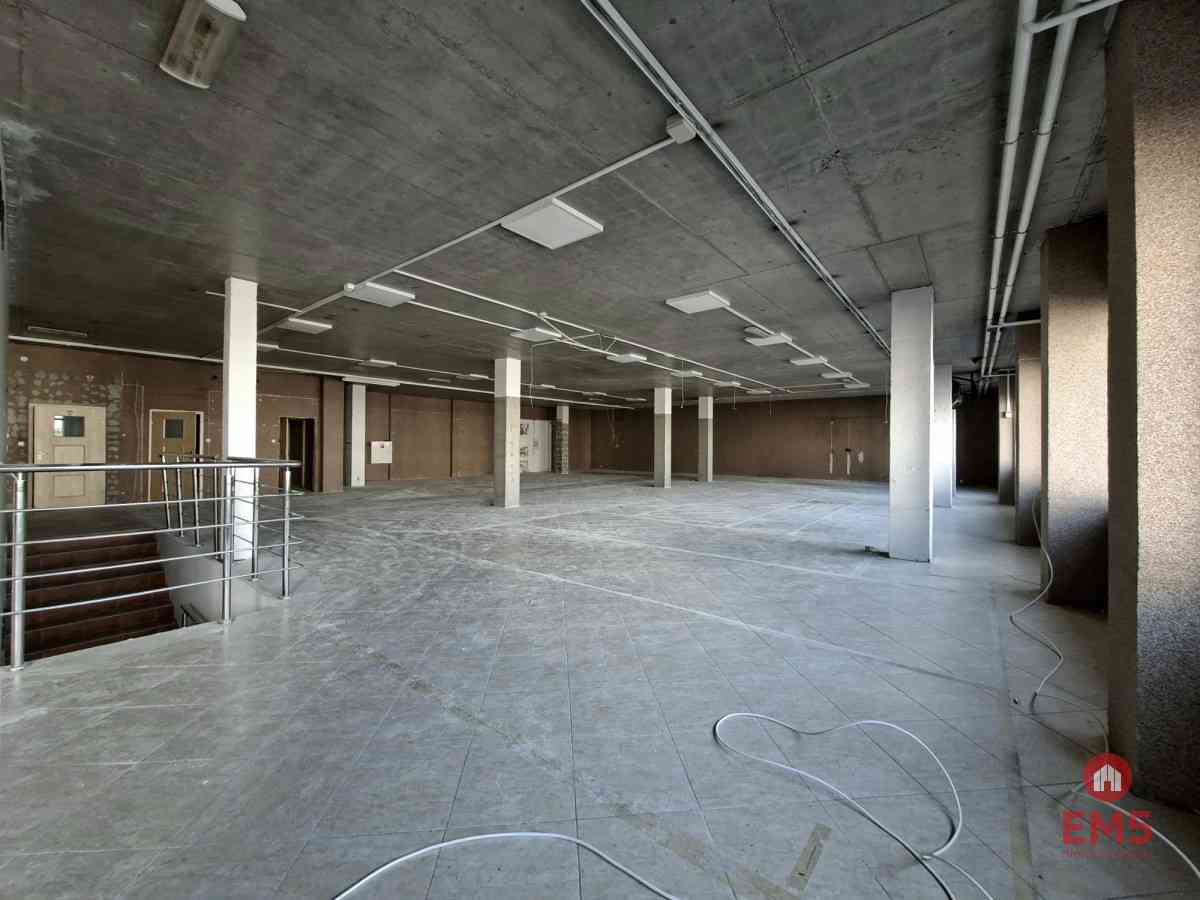 Lokal użytkowy 490 m2. Nowe Miasto. - zdjęcie 4