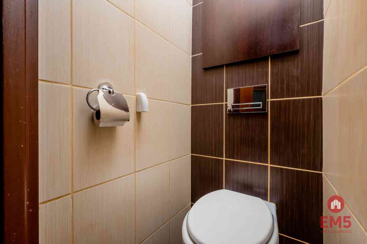 Duże mieszkanie na pierwszym piętrze. - zdjęcie 8