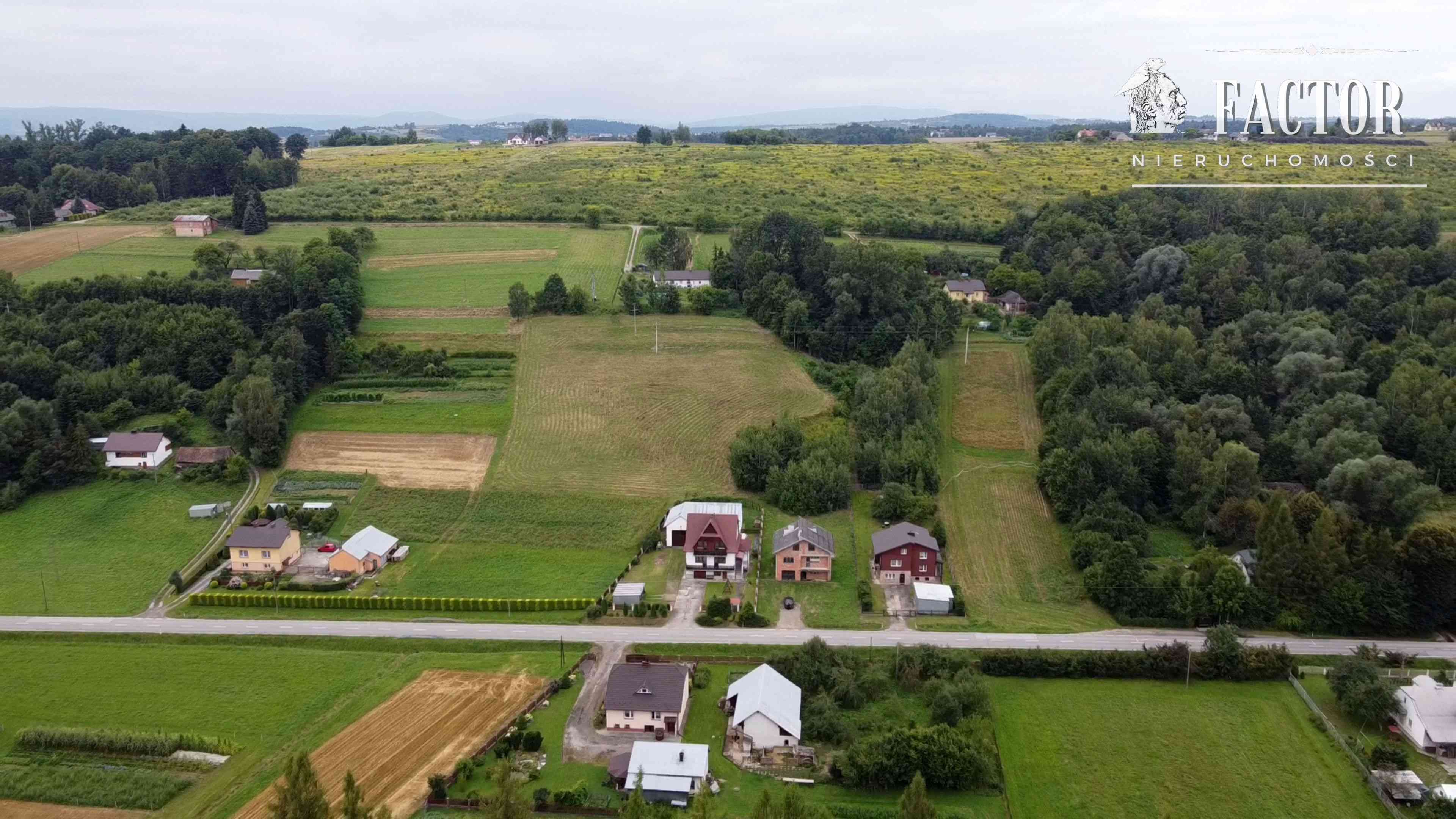 Dom na sprzedaż Biecz, 180 m², działka 902 m² - zdjęcie 2