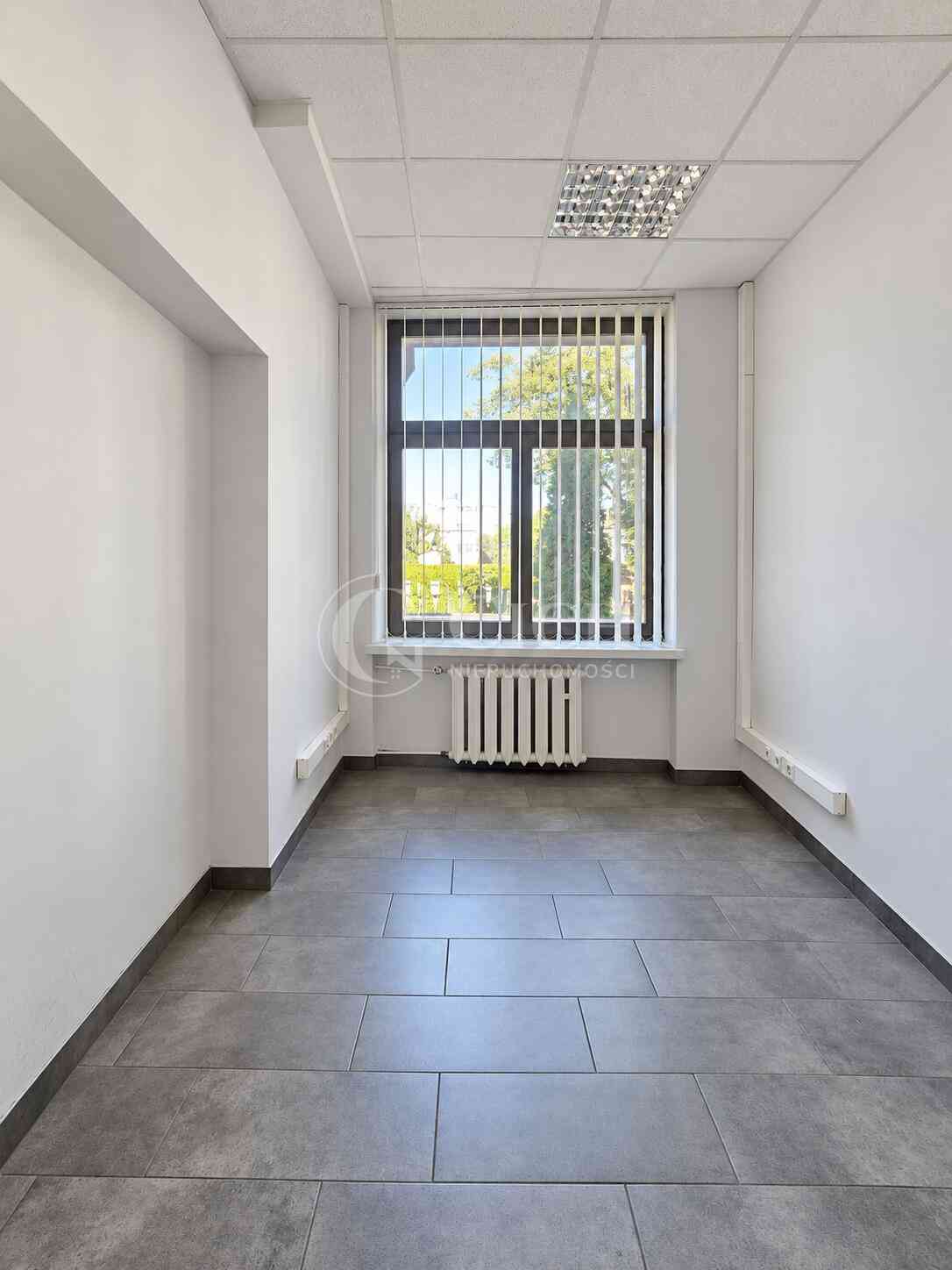 Lokal biurowy 9,99 m² w Tarnowa – idealny pod działalność jednoosobową