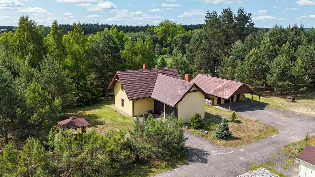 Bukowce | Kompleks domów z basenem
