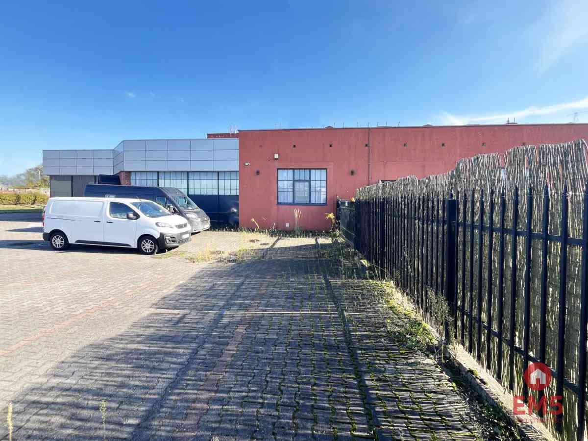 Budynek 800 m2  handel-usługi-produkcja - zdjęcie 2