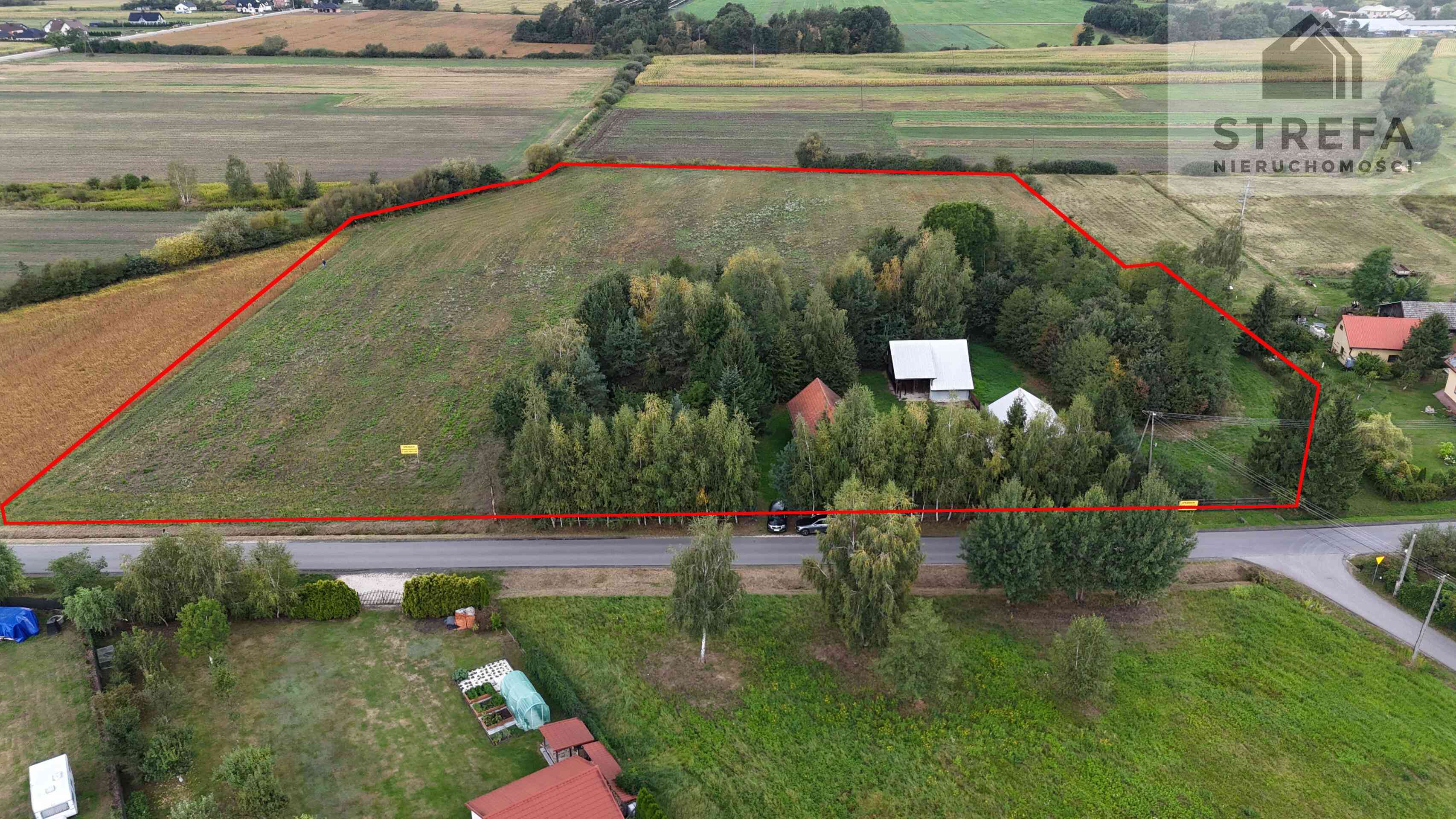 Kompleks 11 działek w Wielopolu – idealne miejsce na Twój dom lub inwestycję! - zdjęcie 1