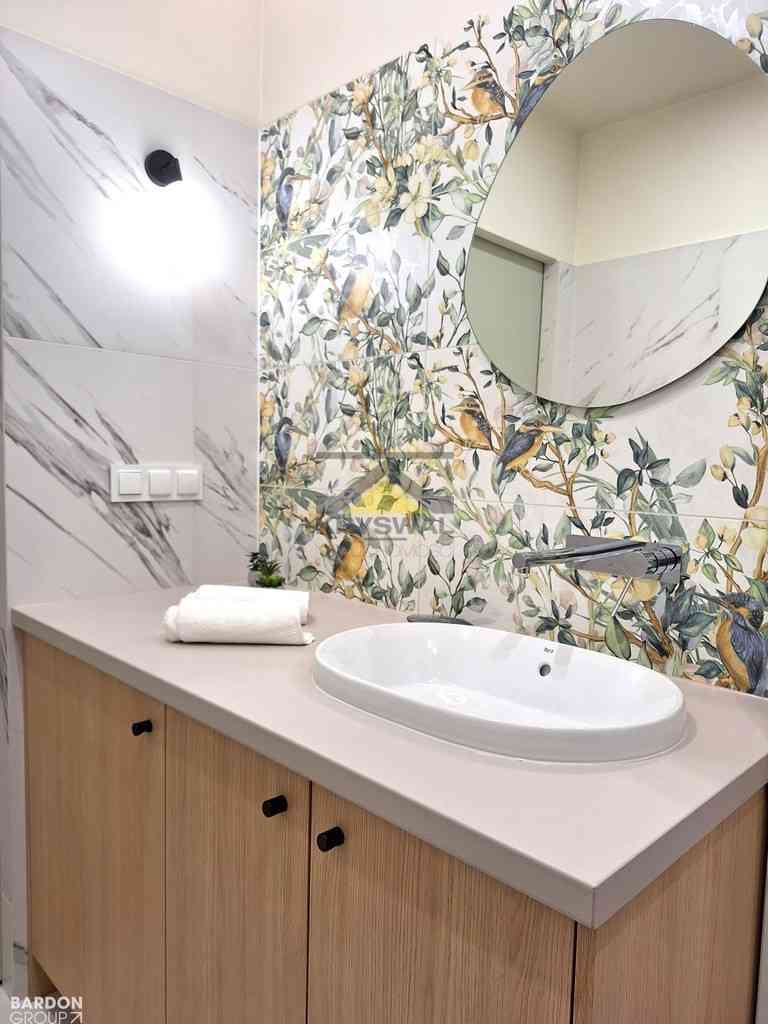 Apartament w centrum miasta z widokiem  na park! - zdjęcie 2