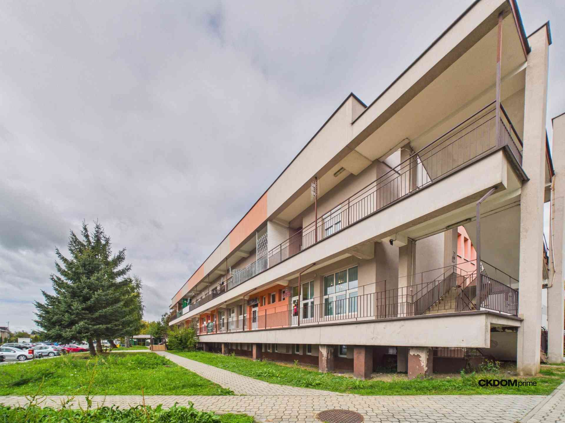 Mieszkanie 2 pokoje z balkonem w świetnej lokalizacji w Busku-Zdroju - zdjęcie 1