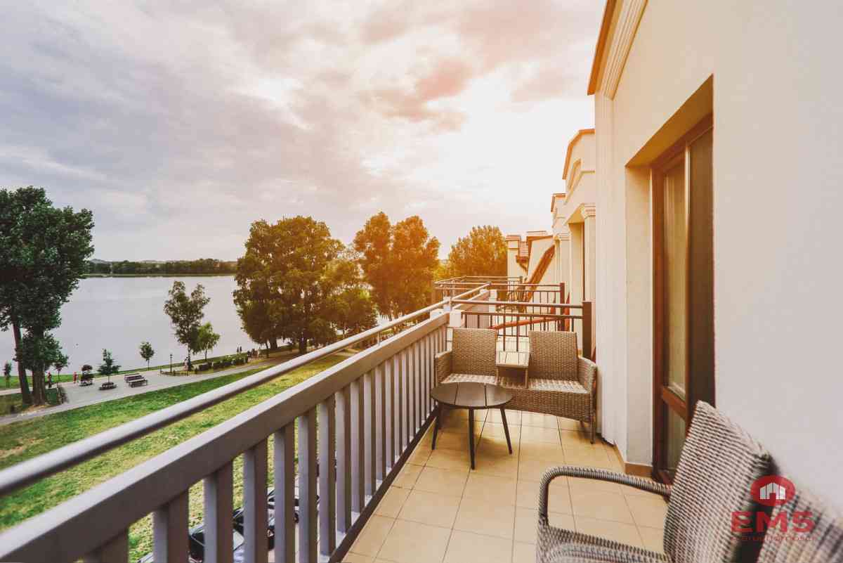 Dwupoziomowy Apartament z Panoramą na Jezioro - zdjęcie 16