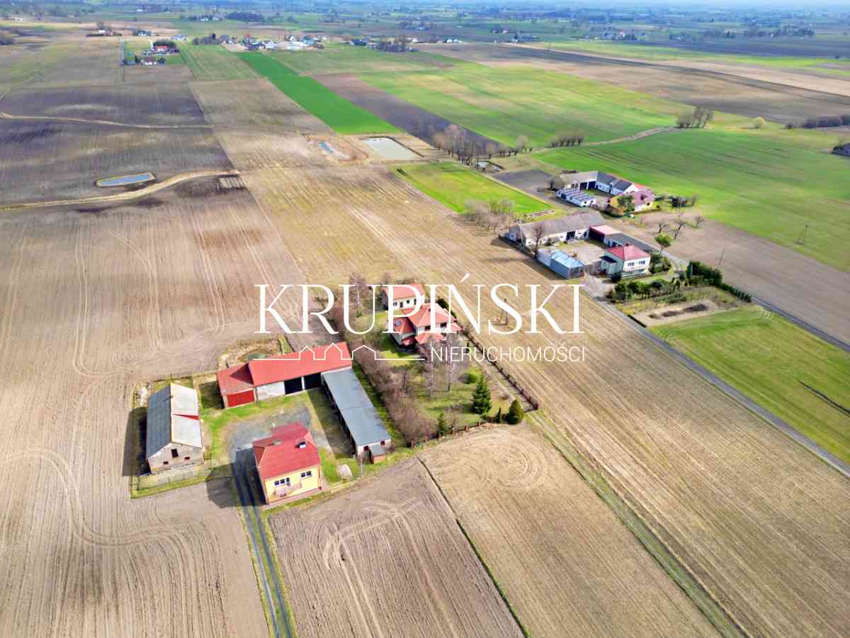 Dom z bardzo dużą działką. 2 garaże. - zdjęcie 22