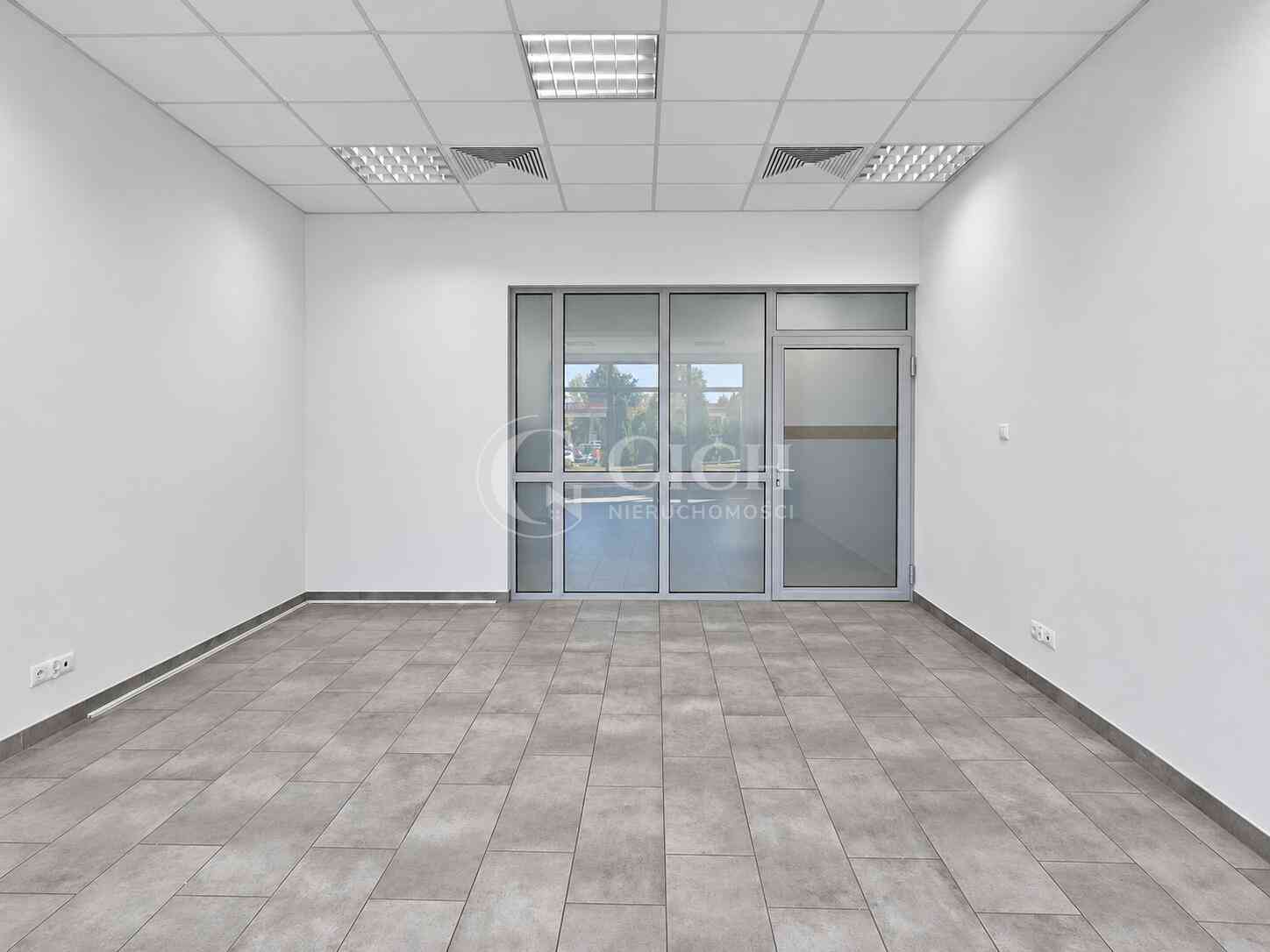 Lokal biurowy z przeszkleniami 38,6 m² | centrum Tarnowa | parter - zdjęcie 7