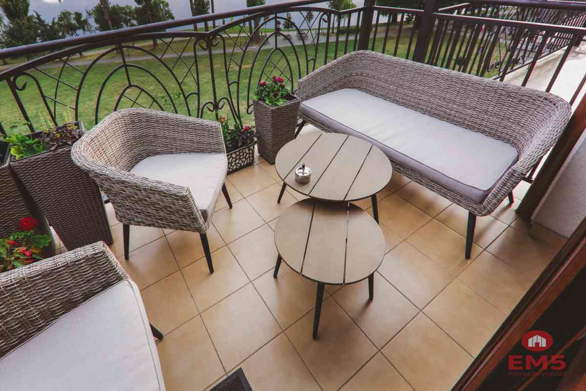 Dwupoziomowy Apartament z Panoramą na Jezioro - zdjęcie 14