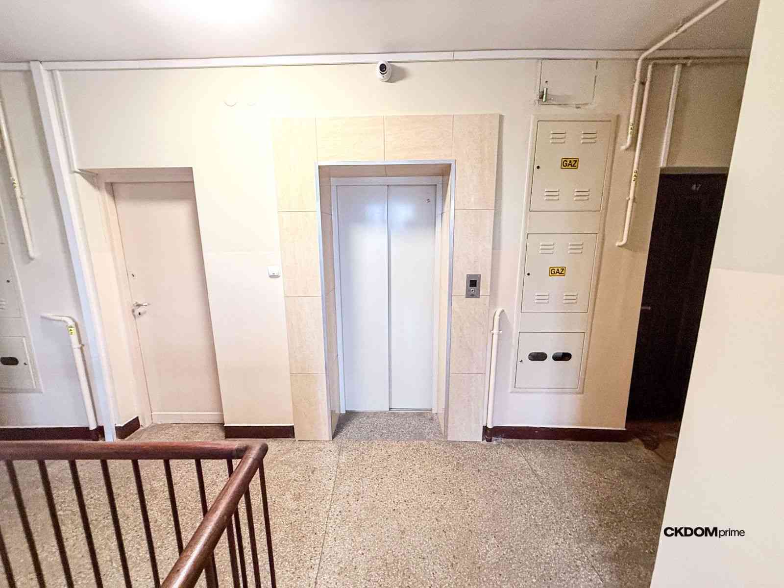 Klimatyczna kawalerka 34,1 m² w kamienicy - zdjęcie 5