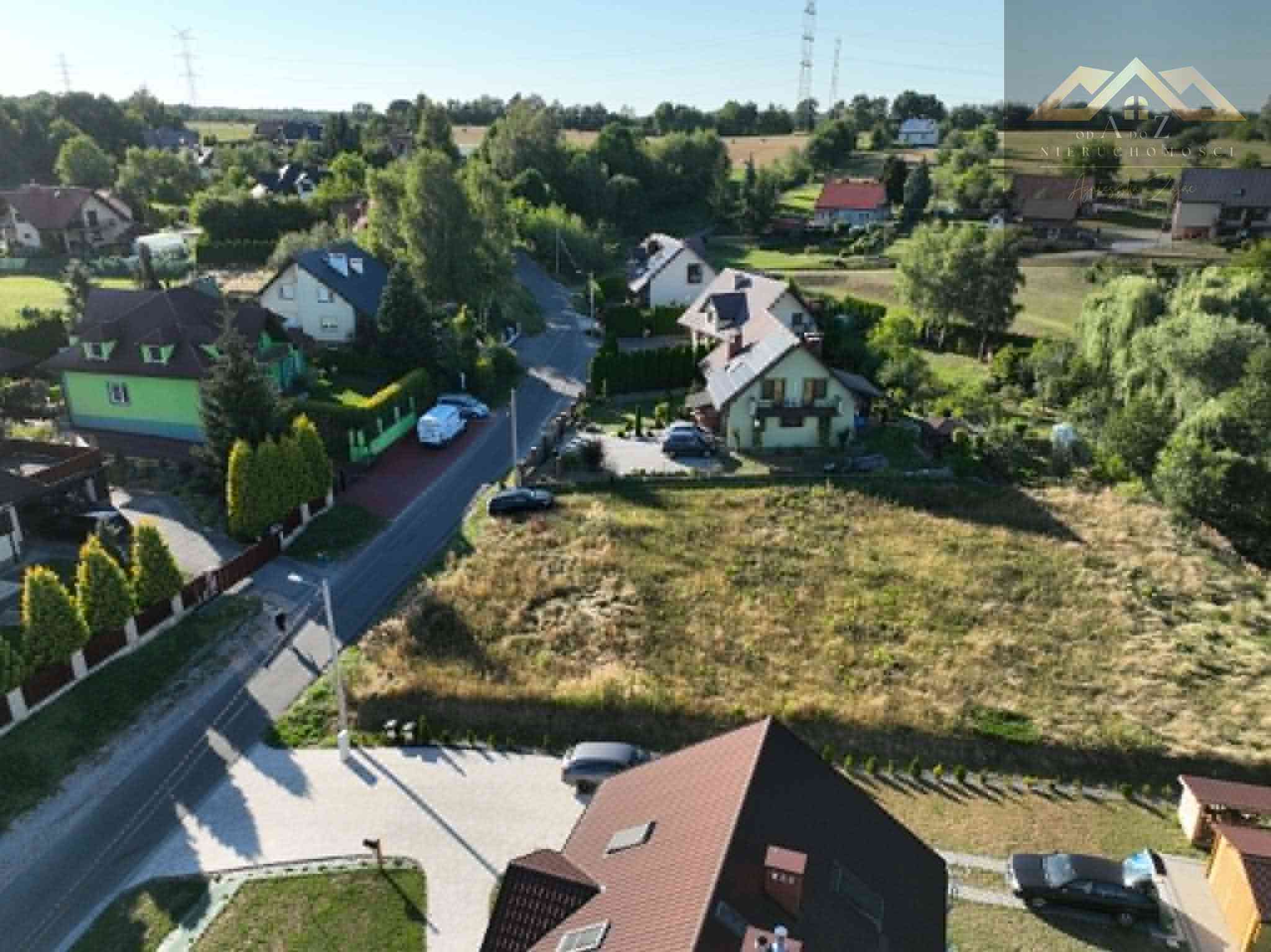 Piękna widokowa działka budowlana w centrum wsi - zdjęcie 3