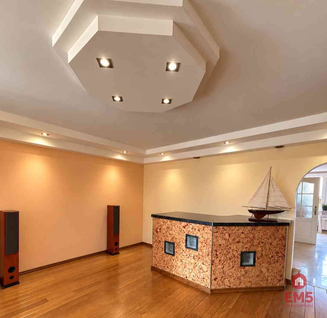 Mieszkanie 72,33m²|Garaż|Kominek|Miejsce postojowe - zdjęcie 1