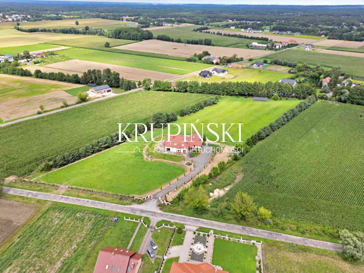 Wyjątkowa posiadłość z dużą działką blisko Torunia - zdjęcie 2