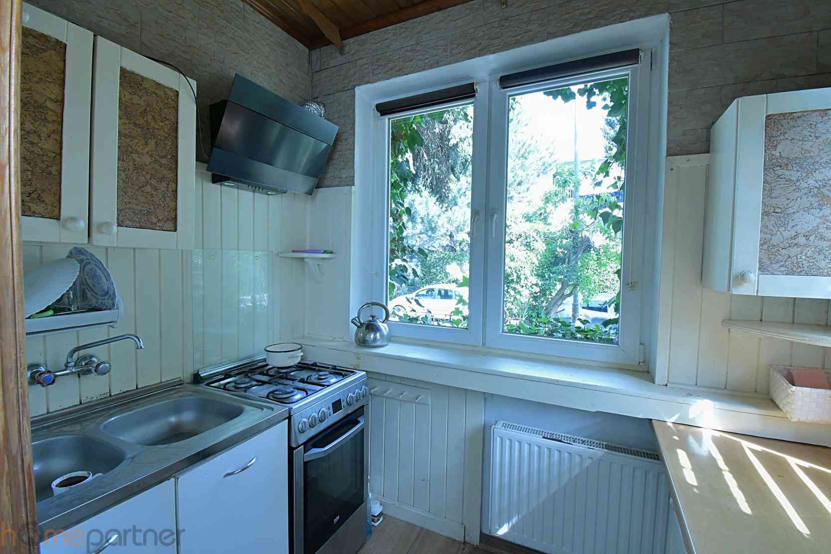 Klasyczna przedwojenna willa miejska z ogrodem - zdjęcie 11