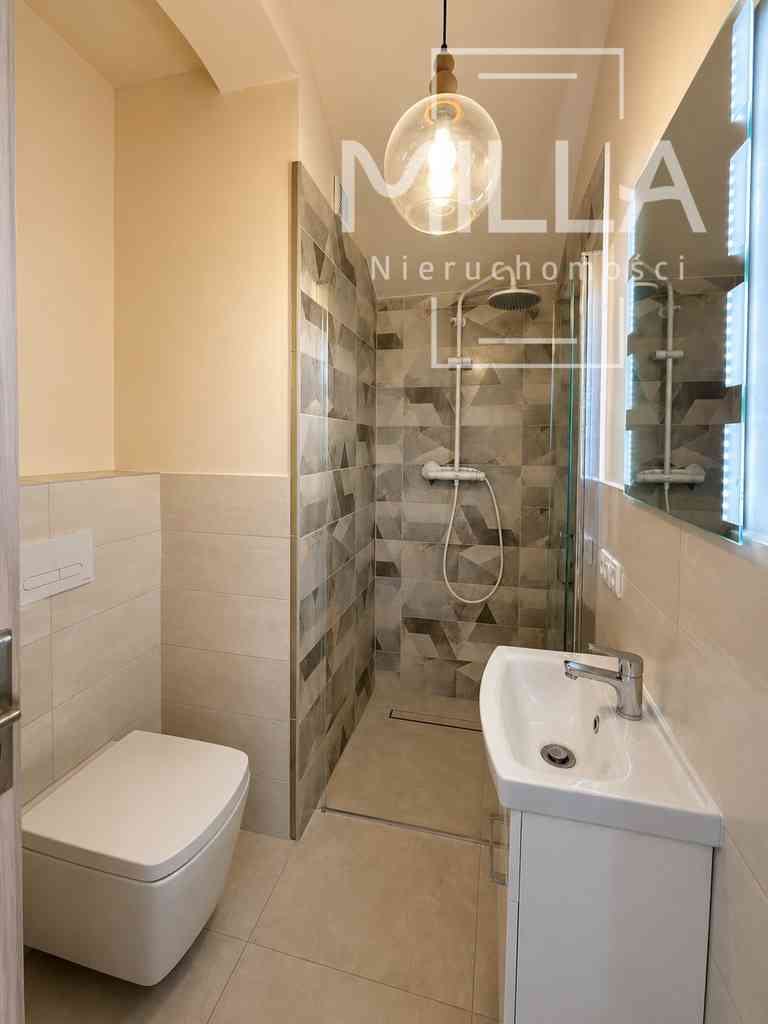 Dom 258 m² komfortu w sąsiedztwie lasu - zdjęcie 9
