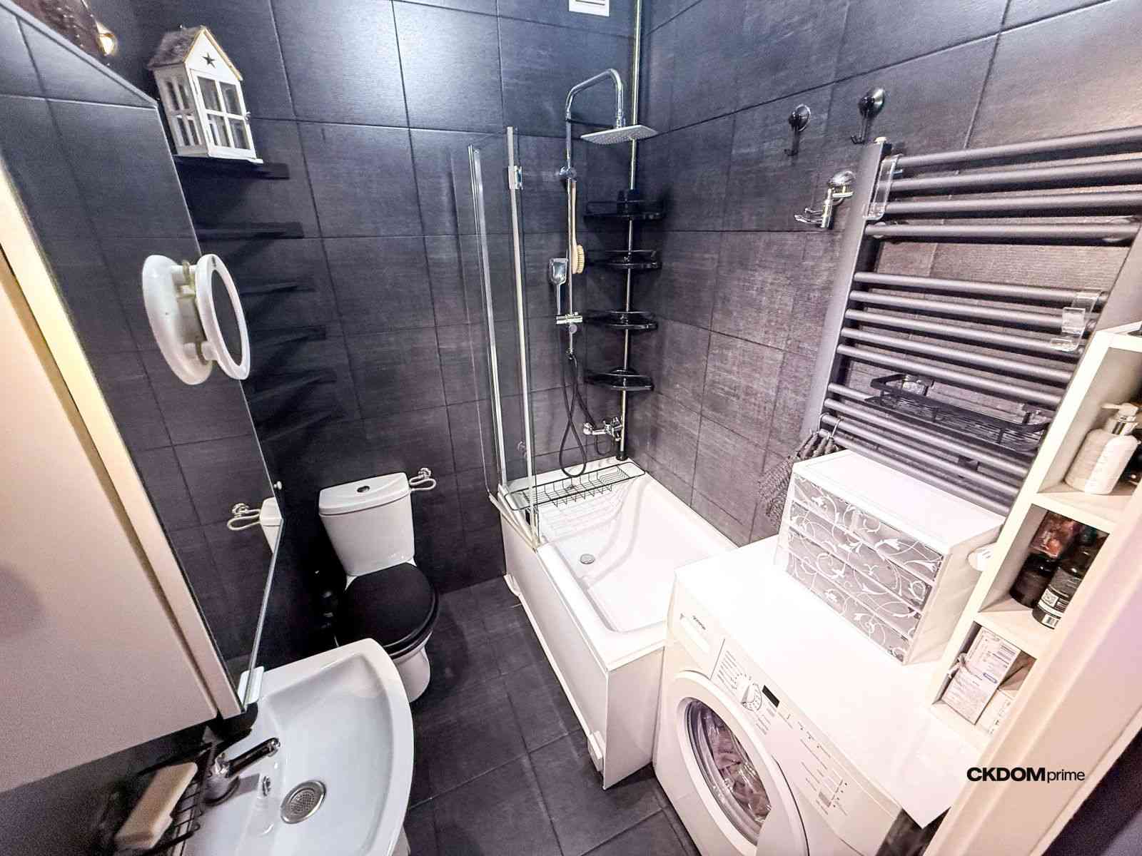 Klimatyczna kawalerka 34,1 m² w kamienicy - zdjęcie 15