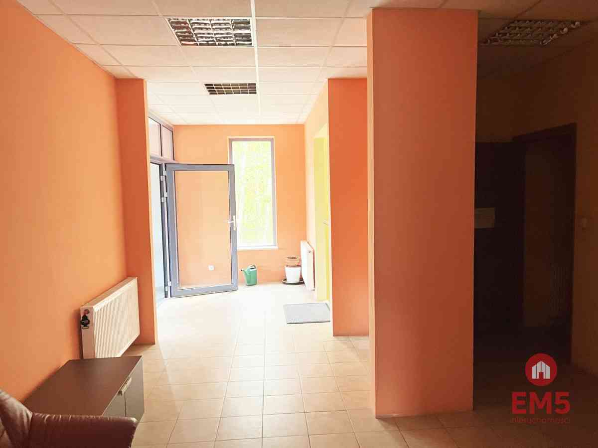 Biuro pod miastem, magazyn, plac - zdjęcie 2