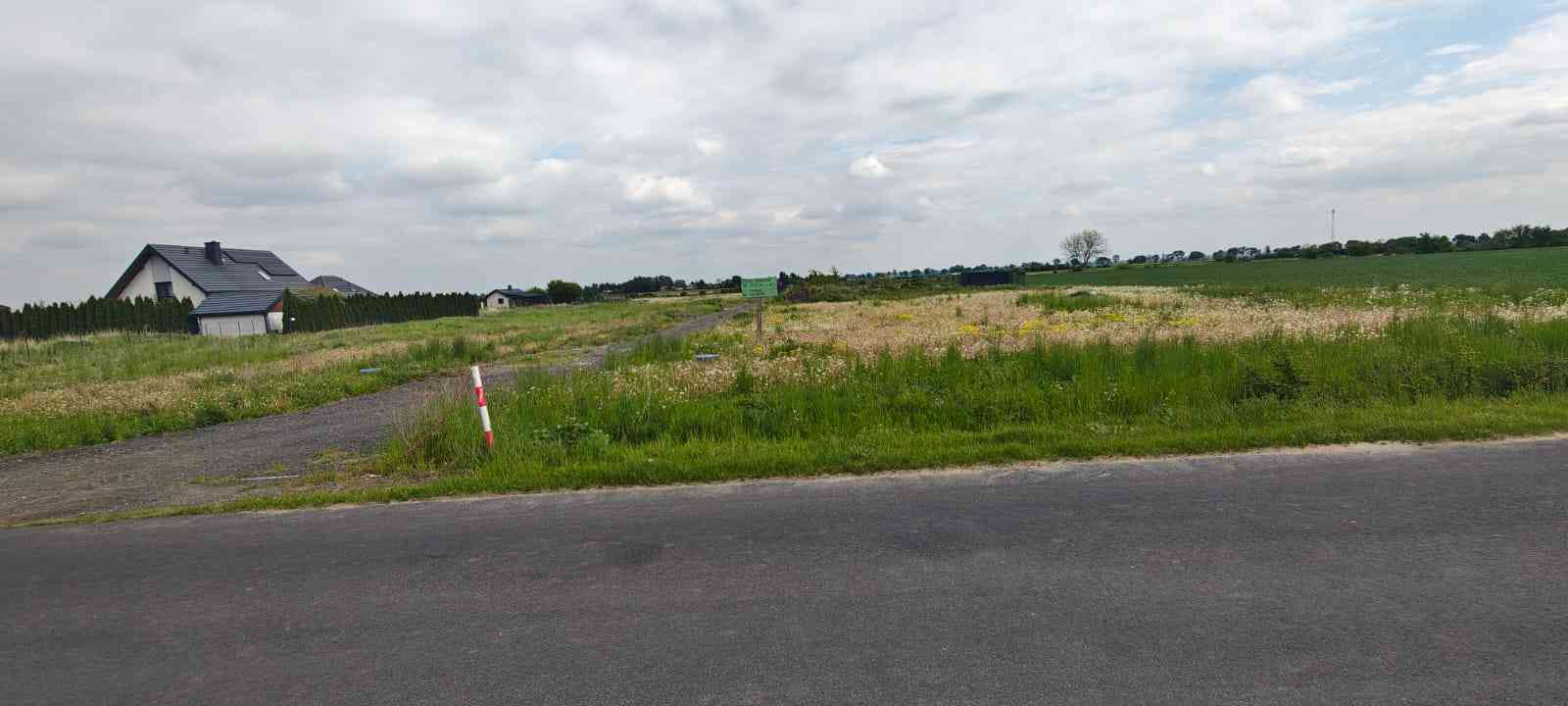 Działka budowlana 10 arów – Uniejów, media, asfalt, spokojna okolica