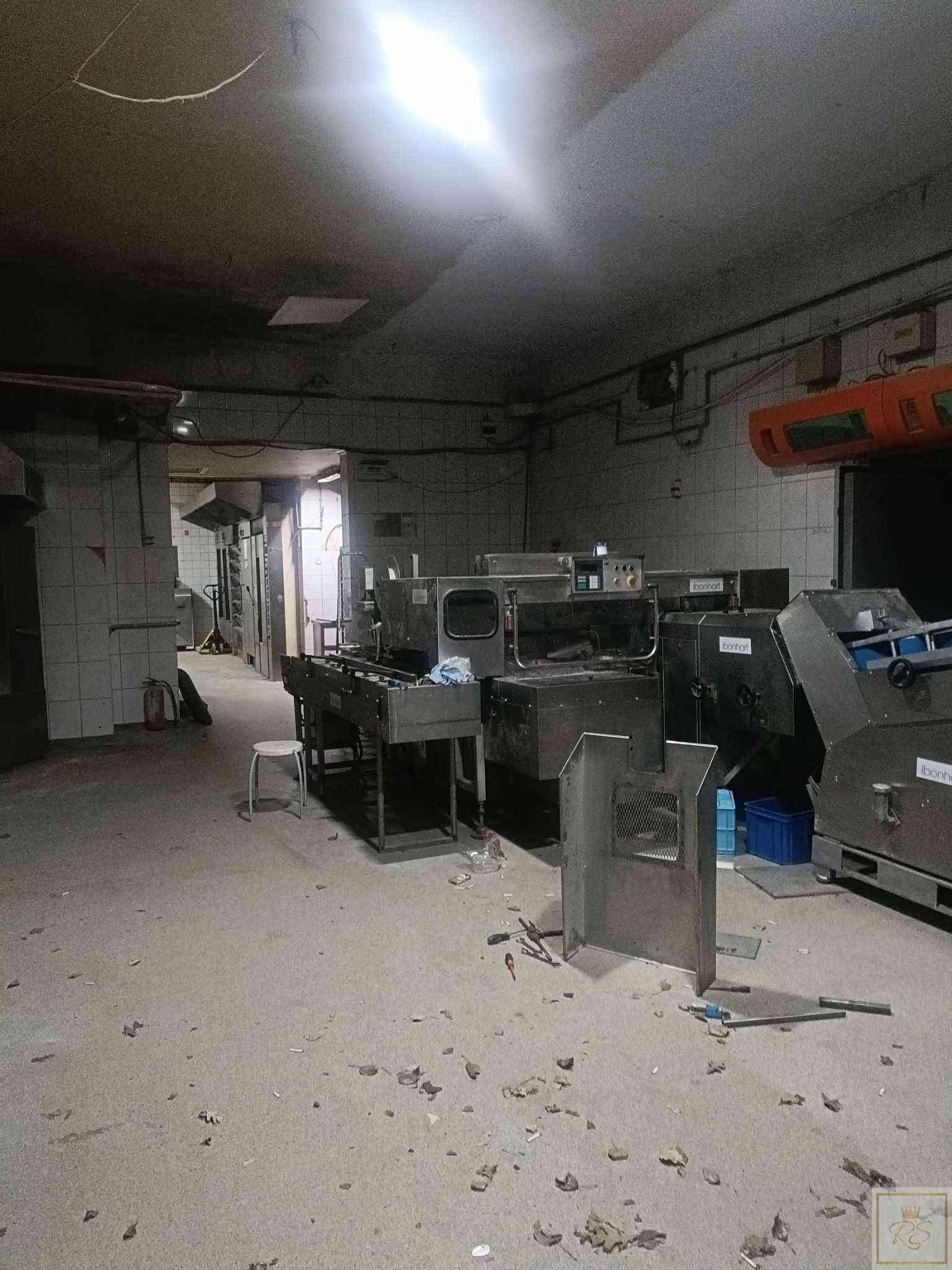 Wynajmę cały obiekt iub sam parter na RATAJACH - zdjęcie 7