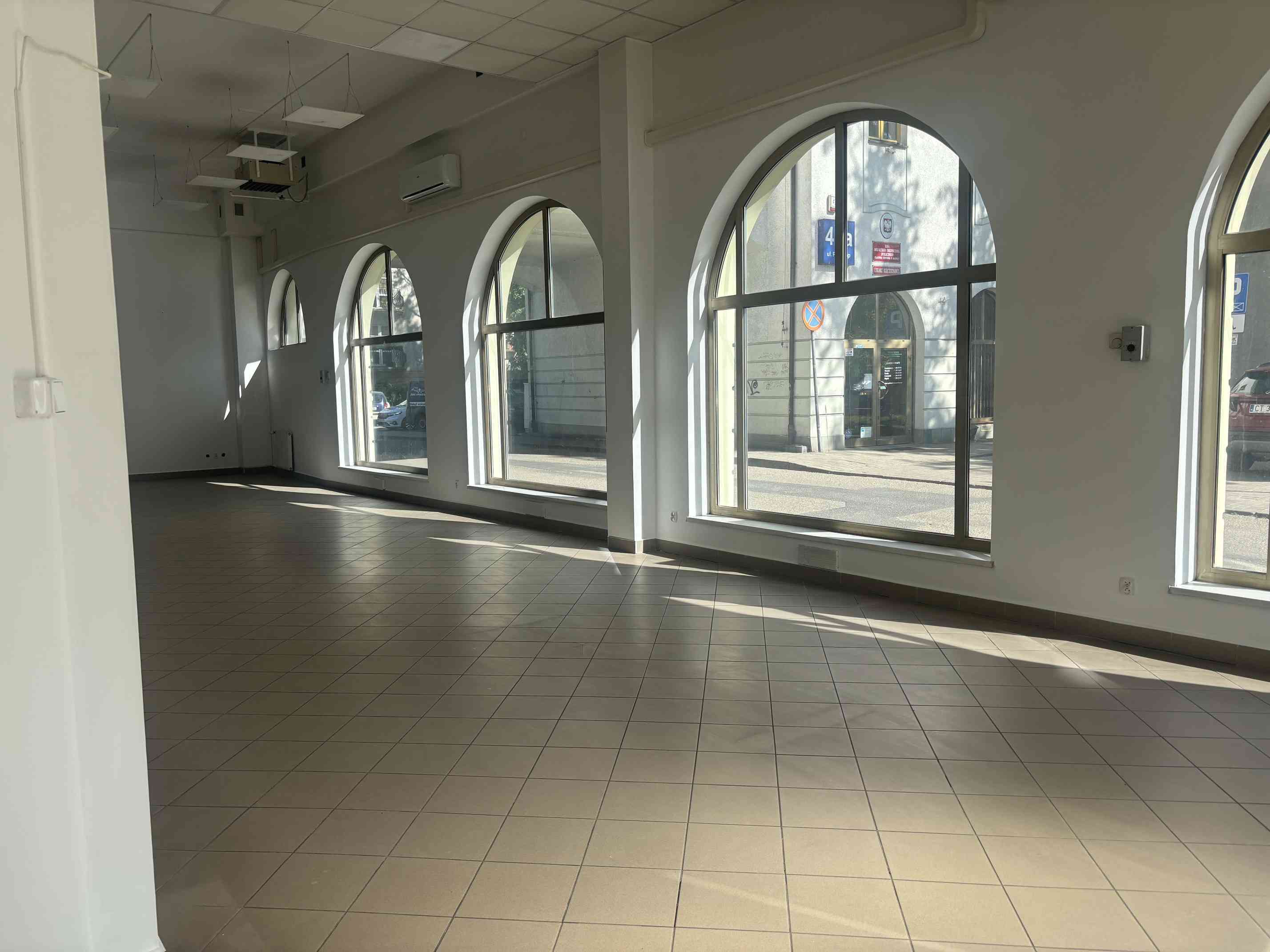 Lokal usługowy z witryną i klimatyzacją, 117 m², Brodnica - zdjęcie 7