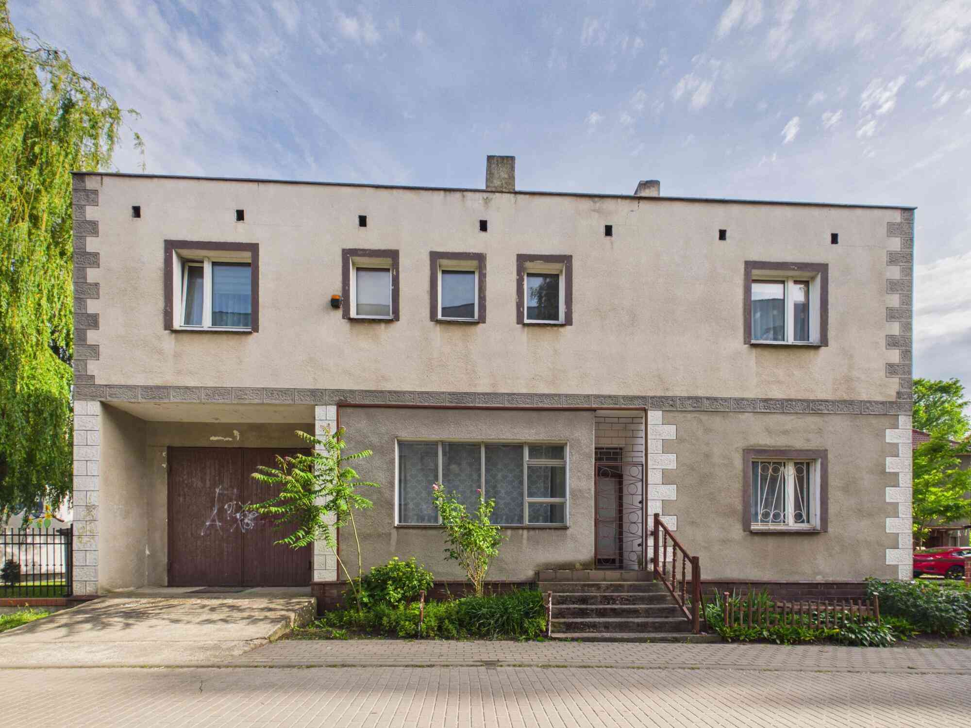 Inwestycja w centrum 290 m² ( dom + lokale użytkowe ) do remontu