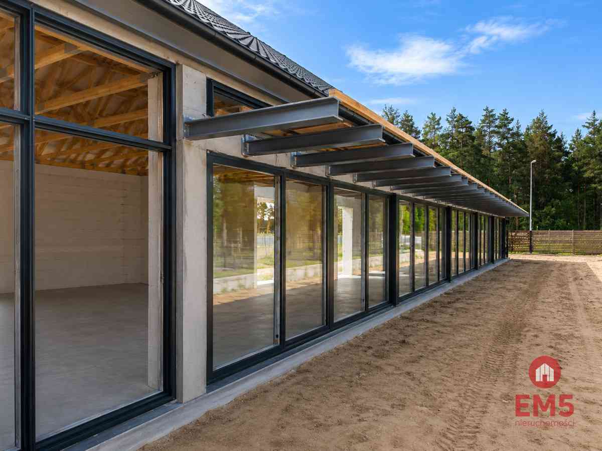 Lokal handlowo-usługowy 390 m2 - zdjęcie 2