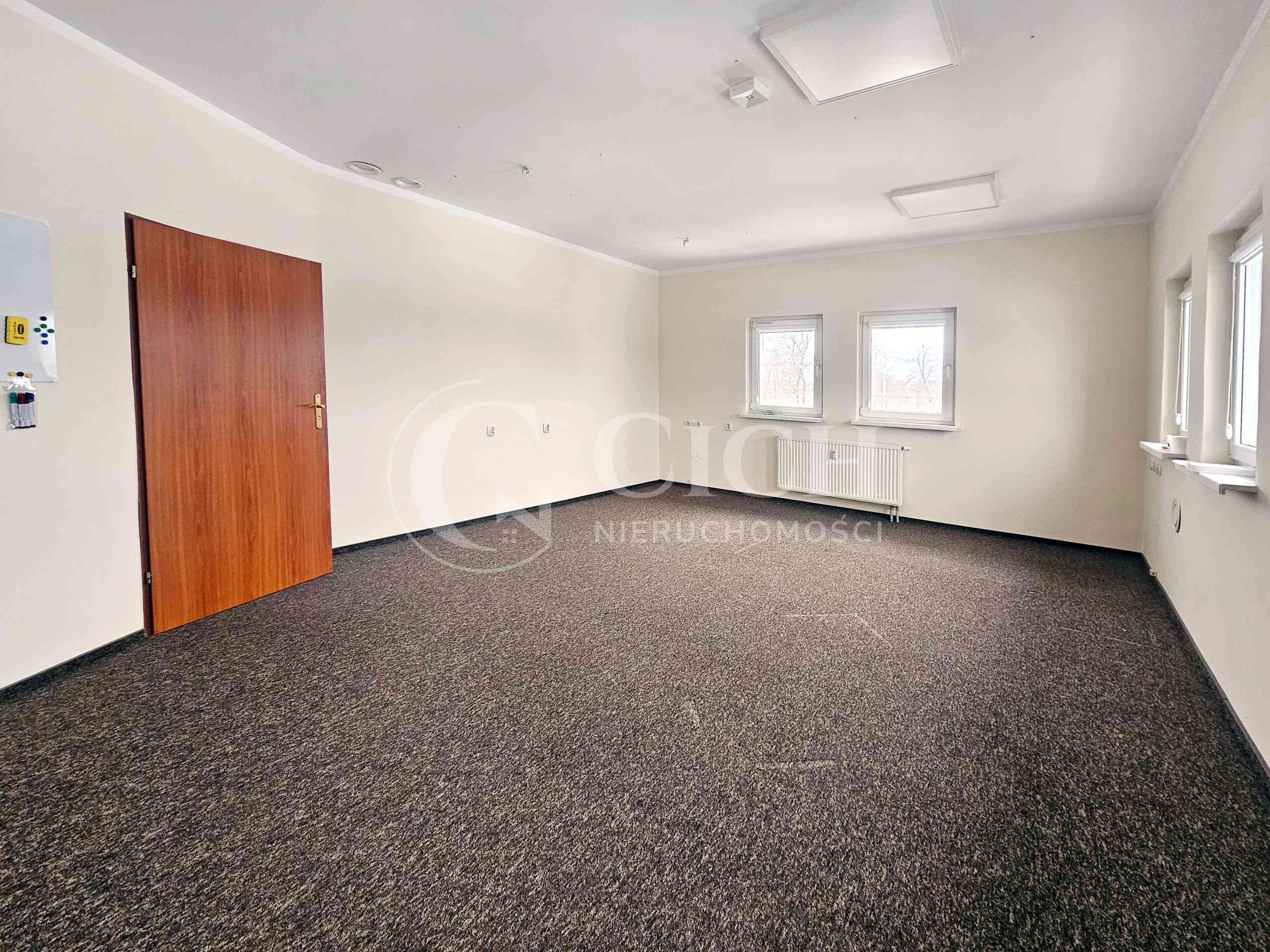 Lokal biurowy 77,68 m² | 3 pokoje | Parking | Tarnów – ul. Torowa