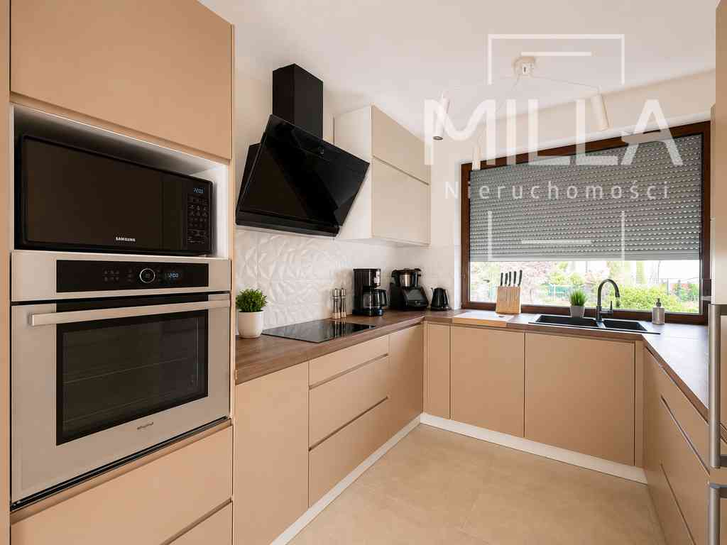 Dom 258 m² komfortu w sąsiedztwie lasu - zdjęcie 4