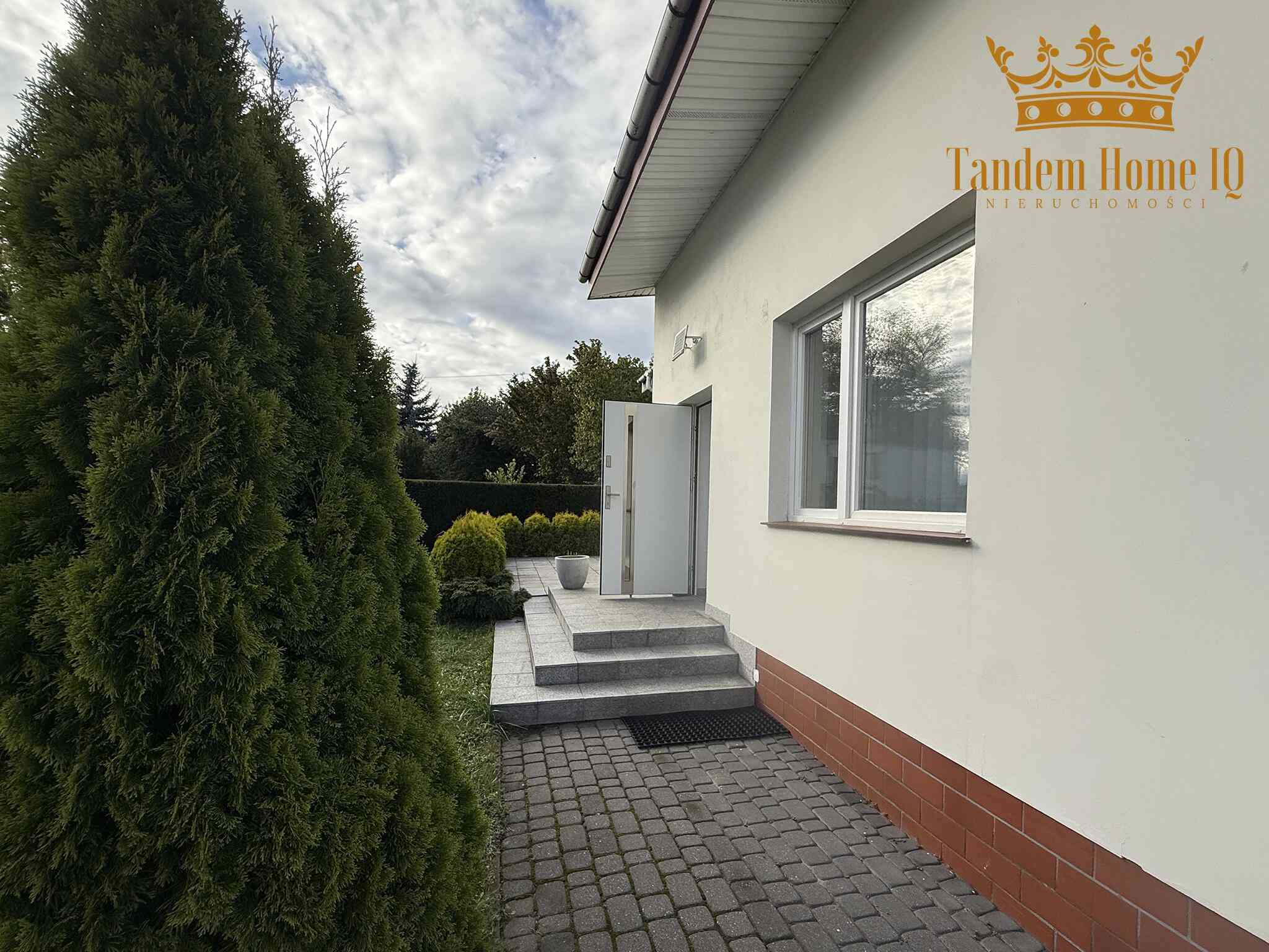Do wynajęcia dom na biuro, pow. całk. 178m2 al.Jerozolimskie Piastów - zdjęcie 15