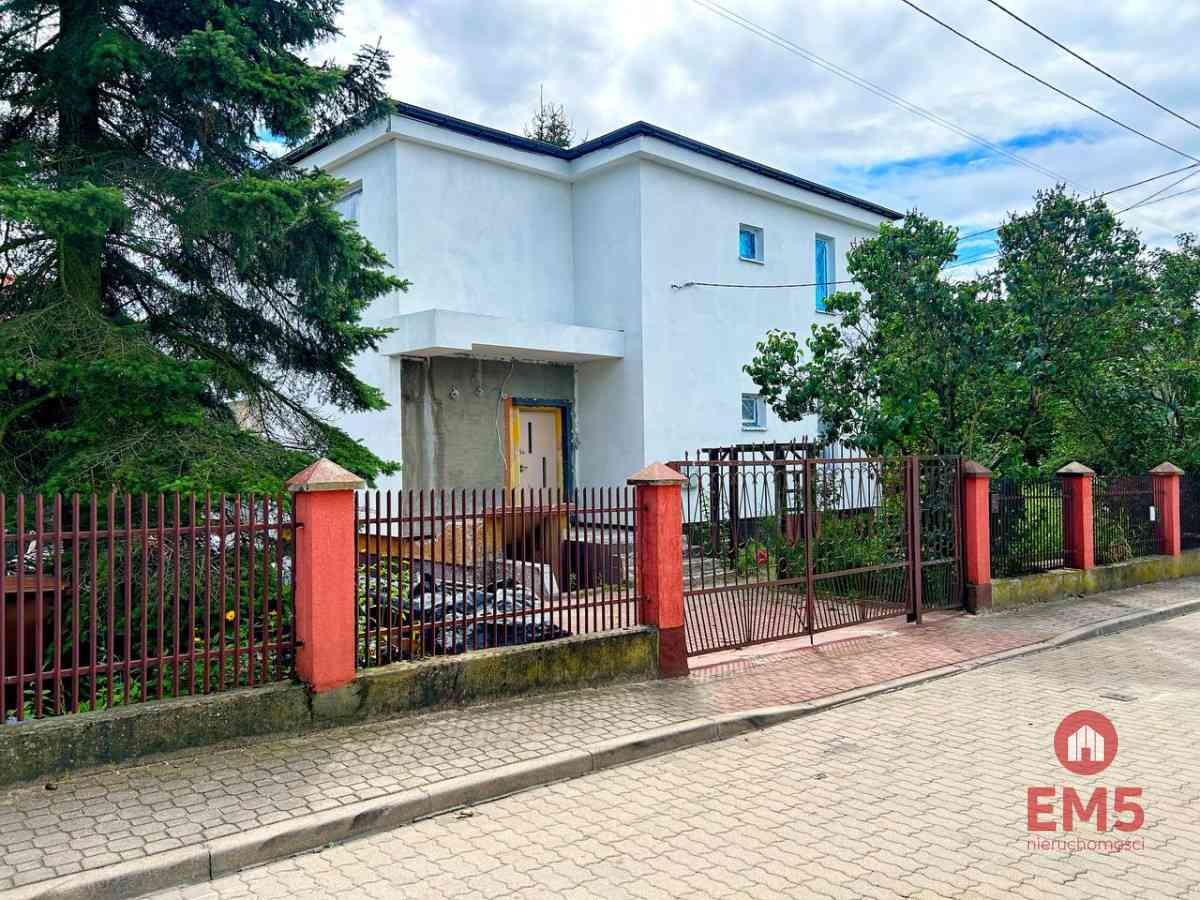 Dom z potencjałem do życia i biznesu | Jaroszówka