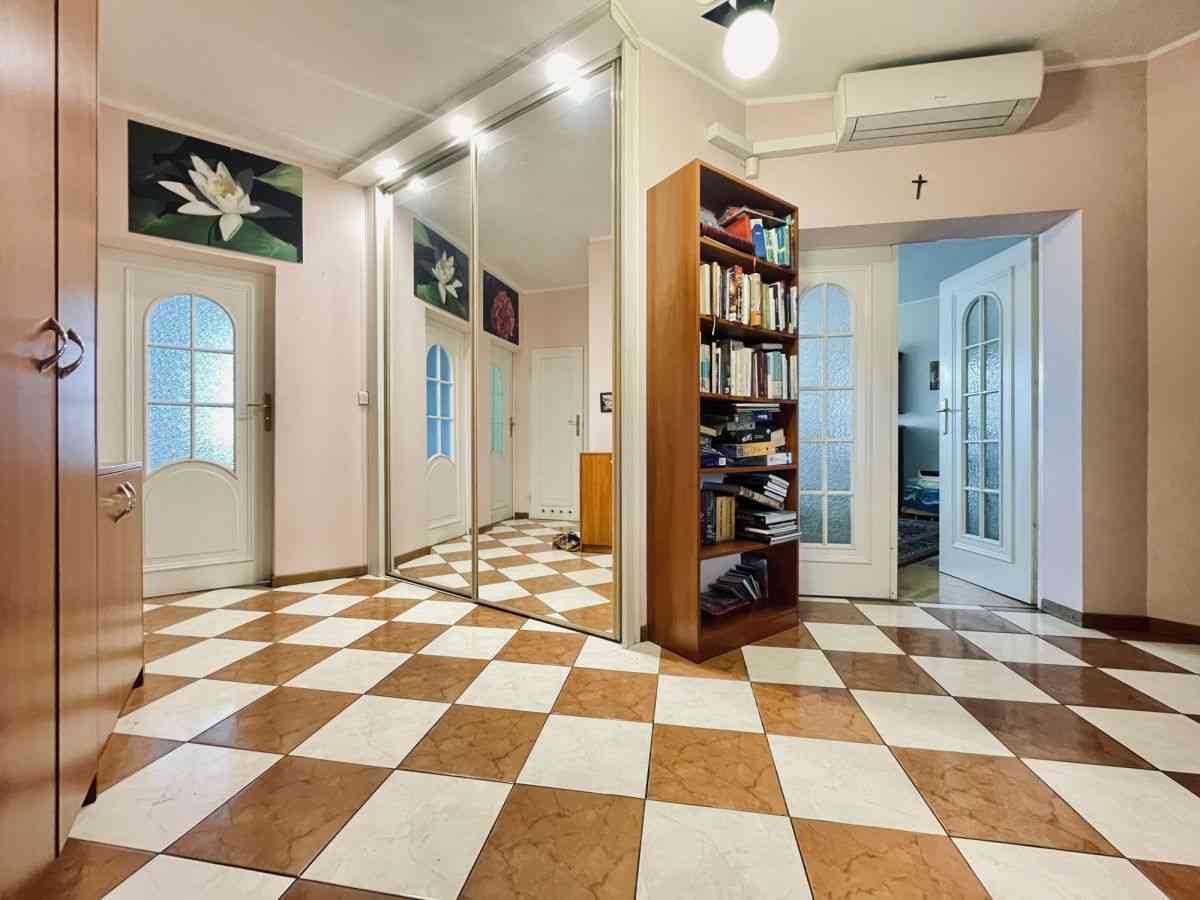 Duża loggia | Piwnica 17 m² | Garaż | PV 1kW |