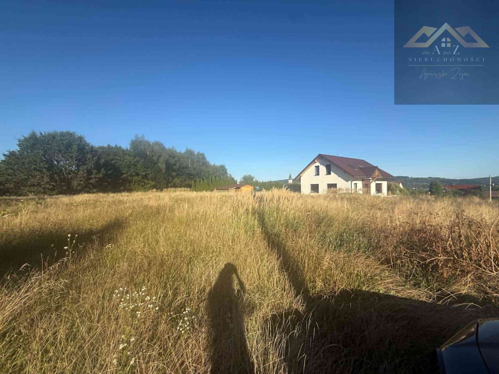 Piękna widokowa działka budowlana w centrum wsi - zdjęcie 8