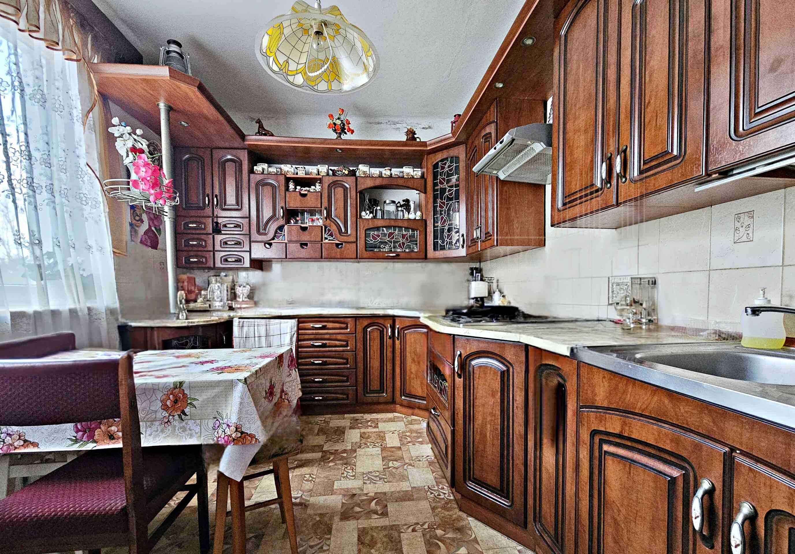 Dom z uzyskanym pozwoleniem na rozbudowę do 320m²