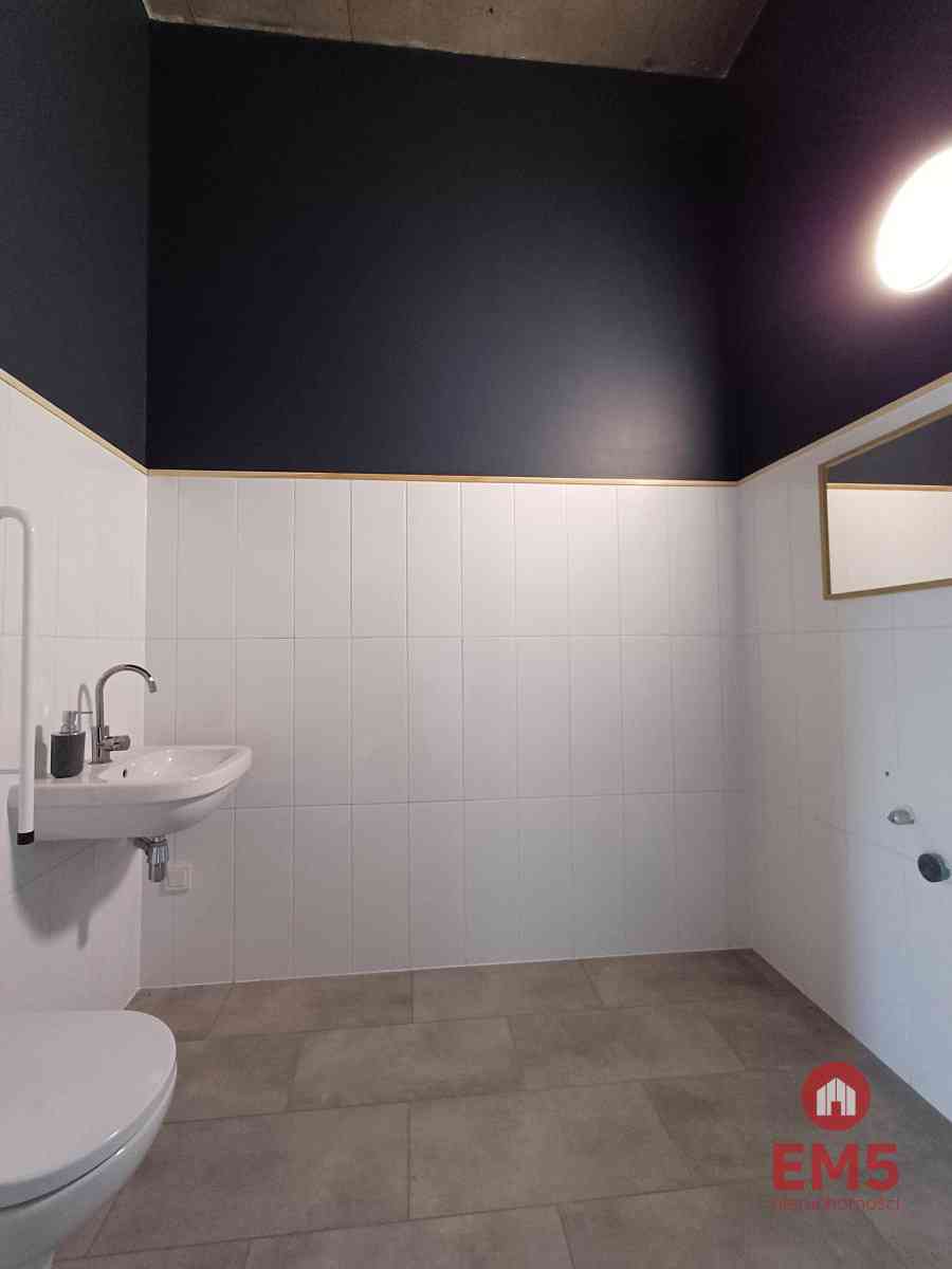 Lokal do wynajęcia! Nowy - zdjęcie 4