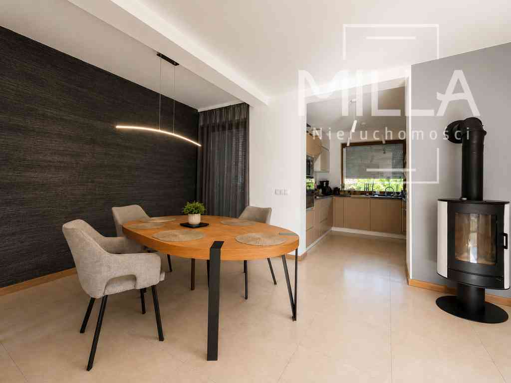 Dom 258 m² komfortu w sąsiedztwie lasu - zdjęcie 5